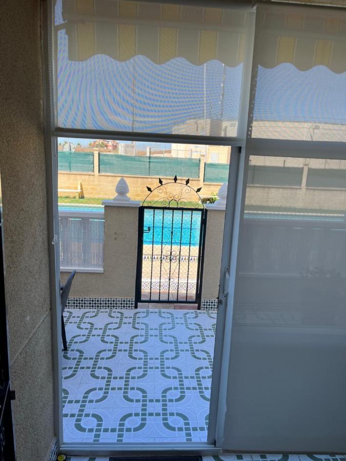Appartement Villa-Celine Torrevieja Extérieur photo